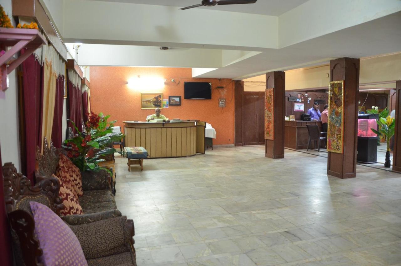 Puja Guest House Váránaszi Kültér fotó